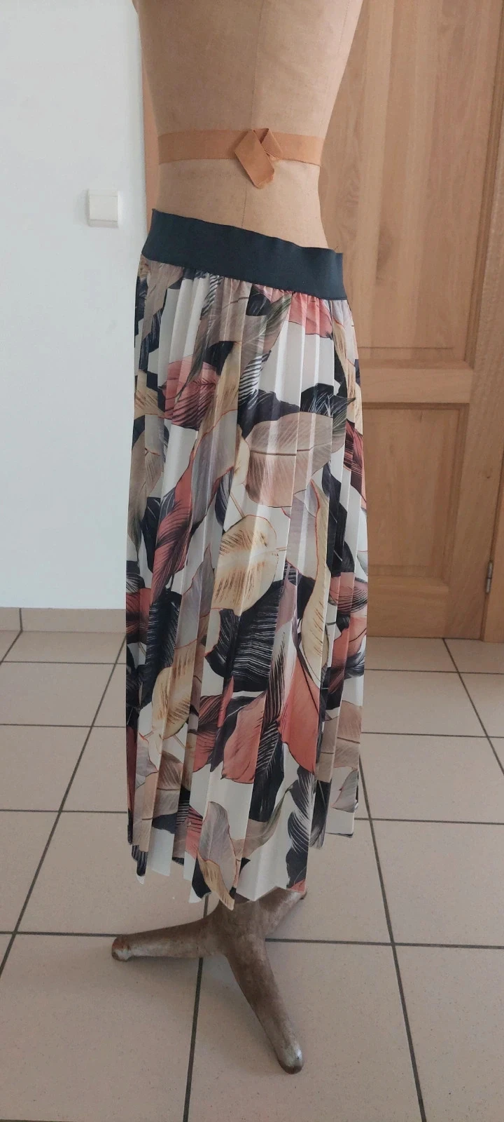 Jupe plissée midi à motif tropical Lc Waikiki - Taille 40 (L) – photo 4